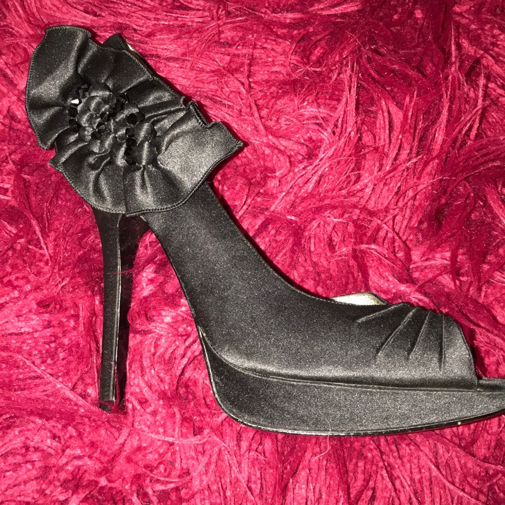 Elegant Satin Pump with beaded flower design